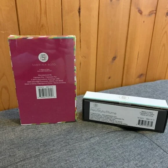 Memo Notes with Pen - Picture 2 of 2